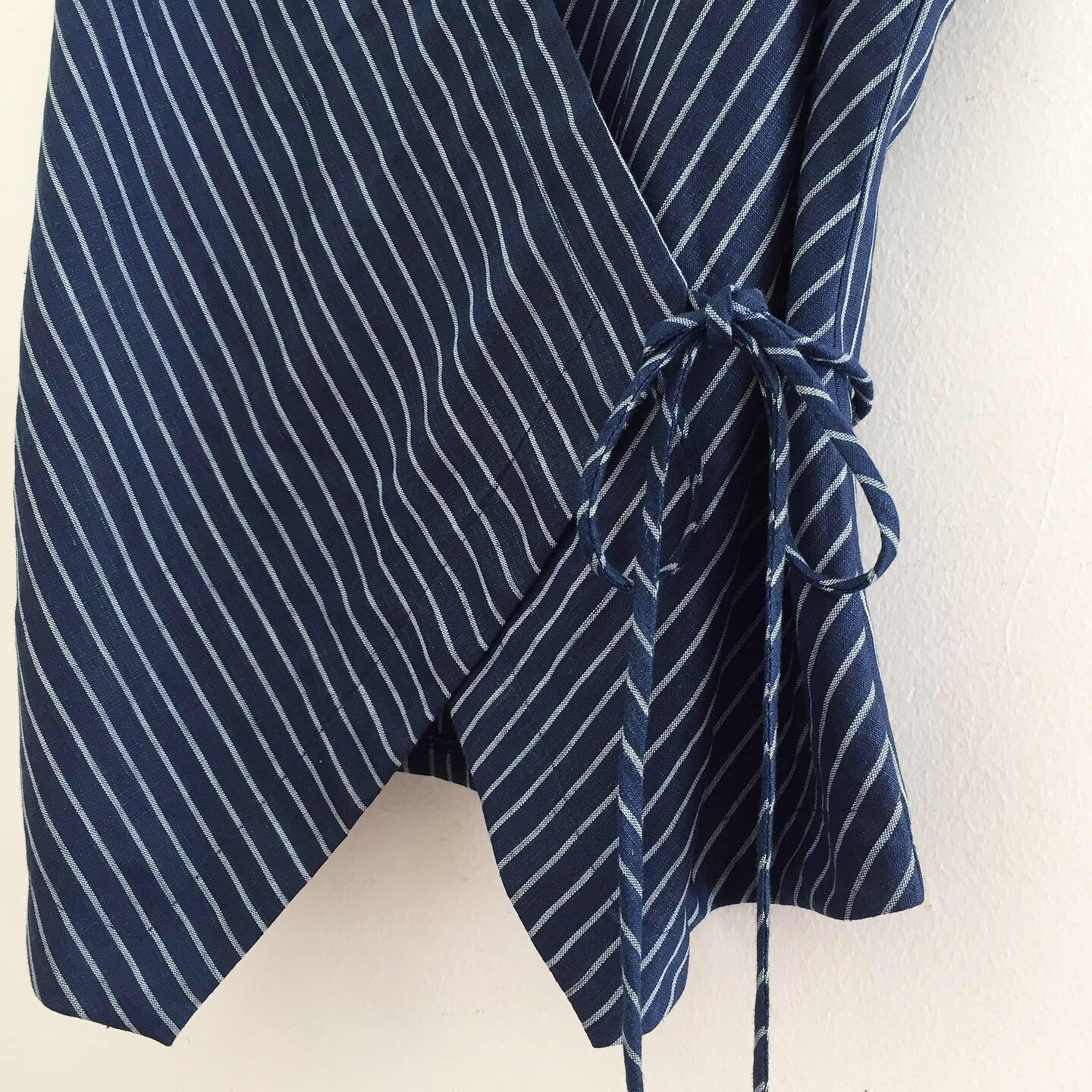 Amari Linen Top