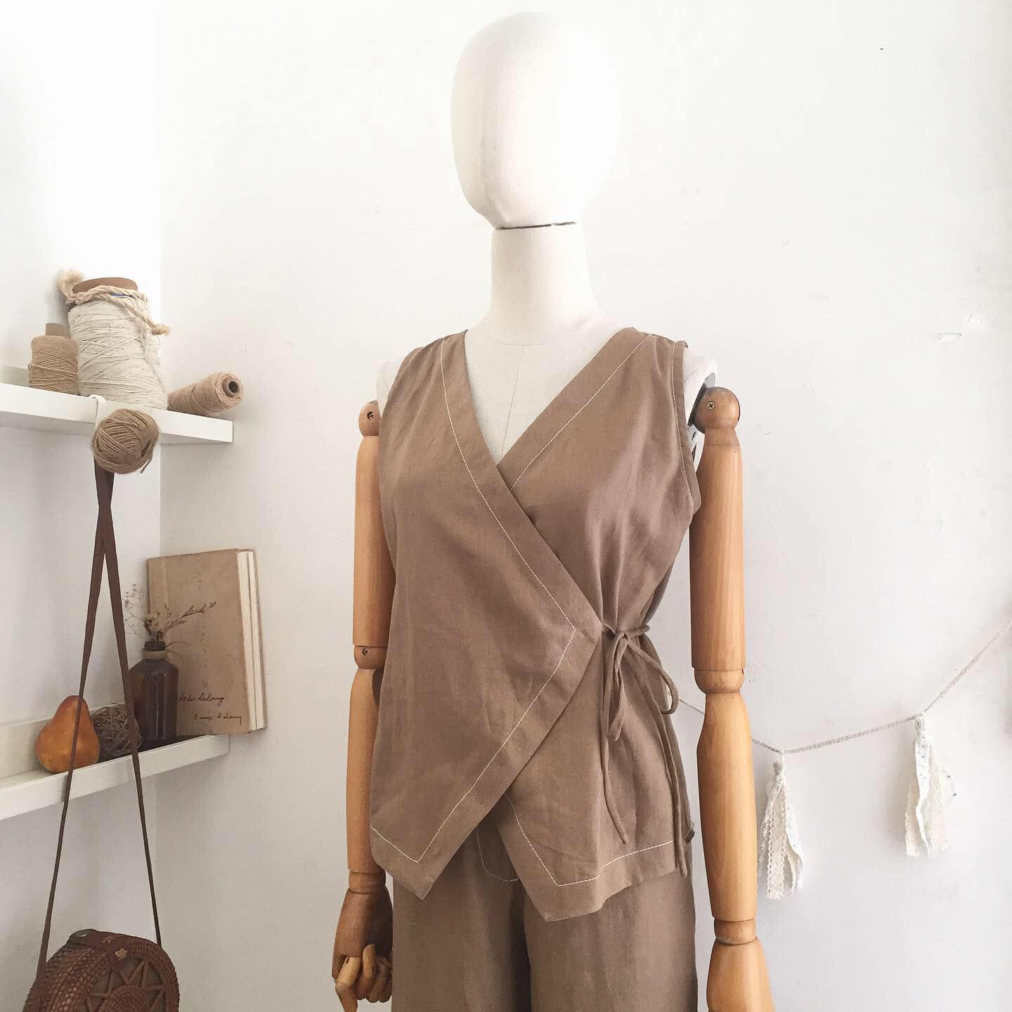 Amari Linen Top