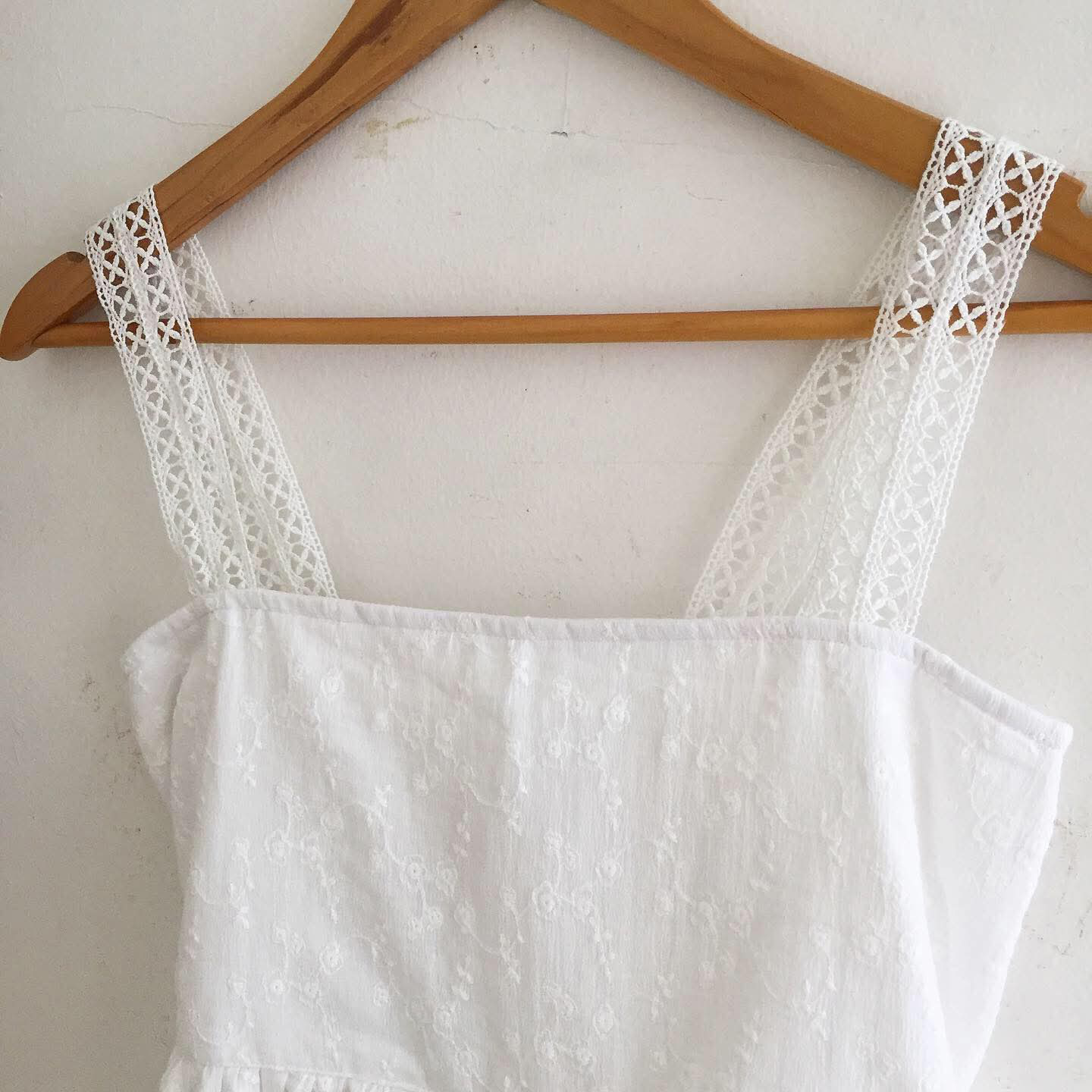 Peggy Broderie Top