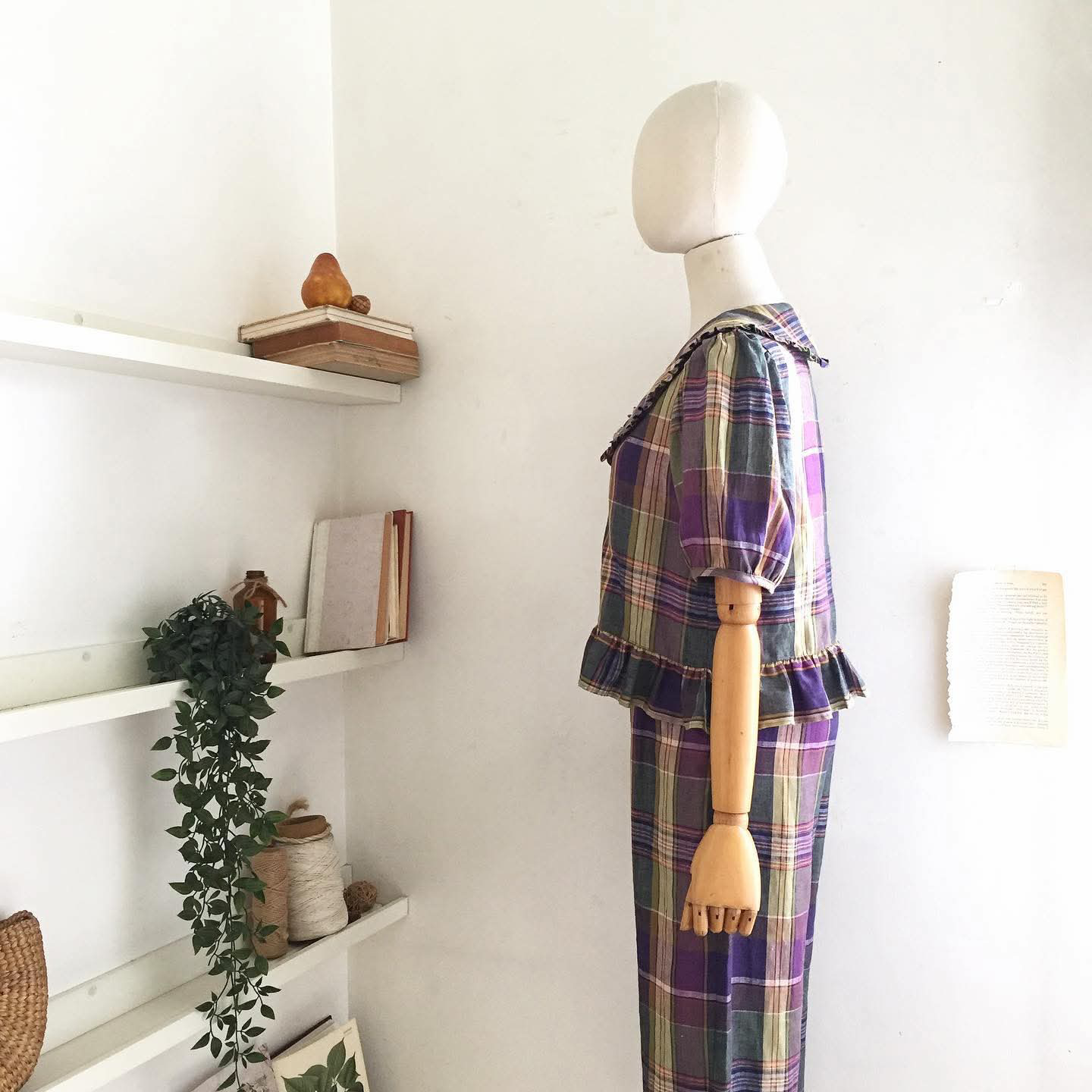 Meja Linen Top