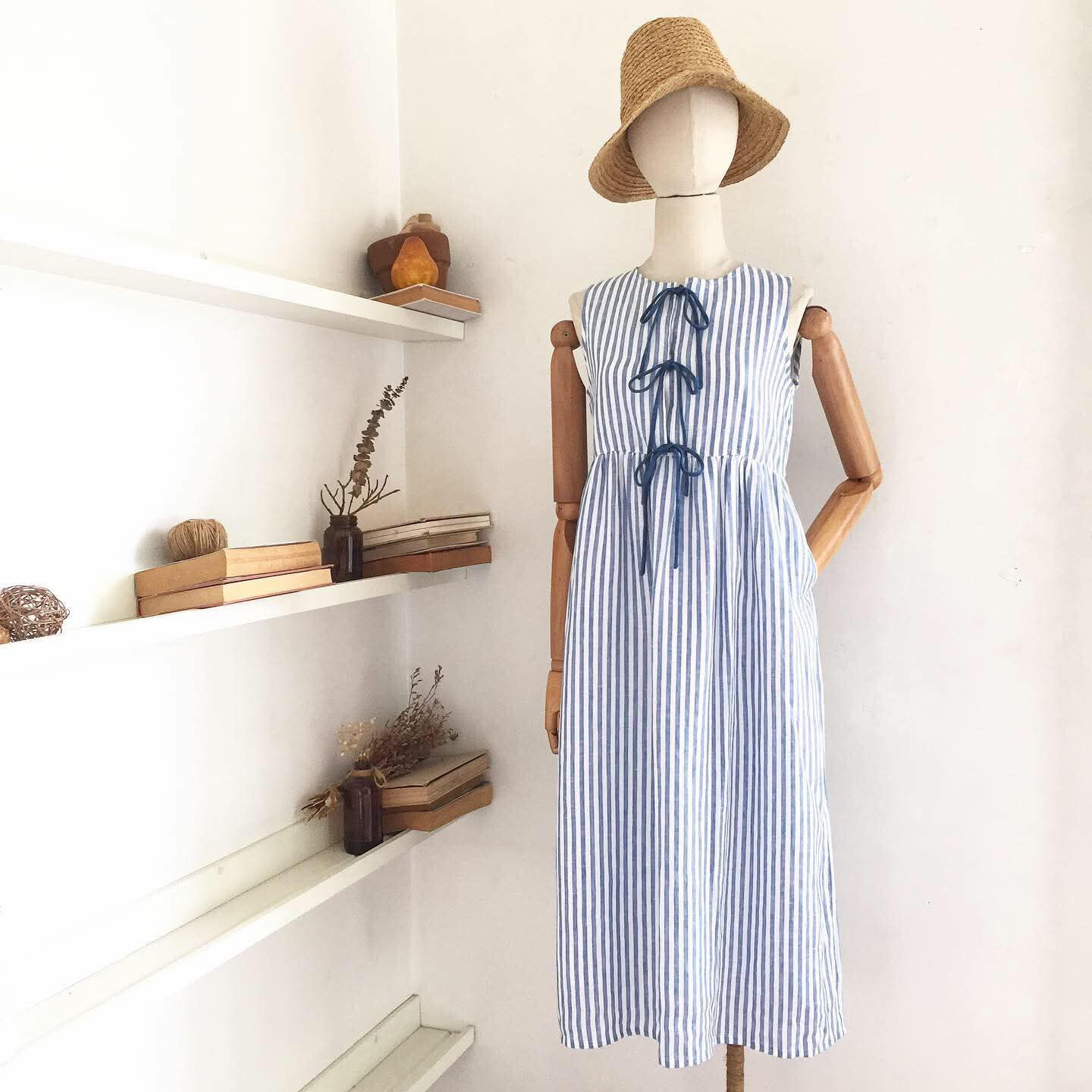 Helga Linen Dress