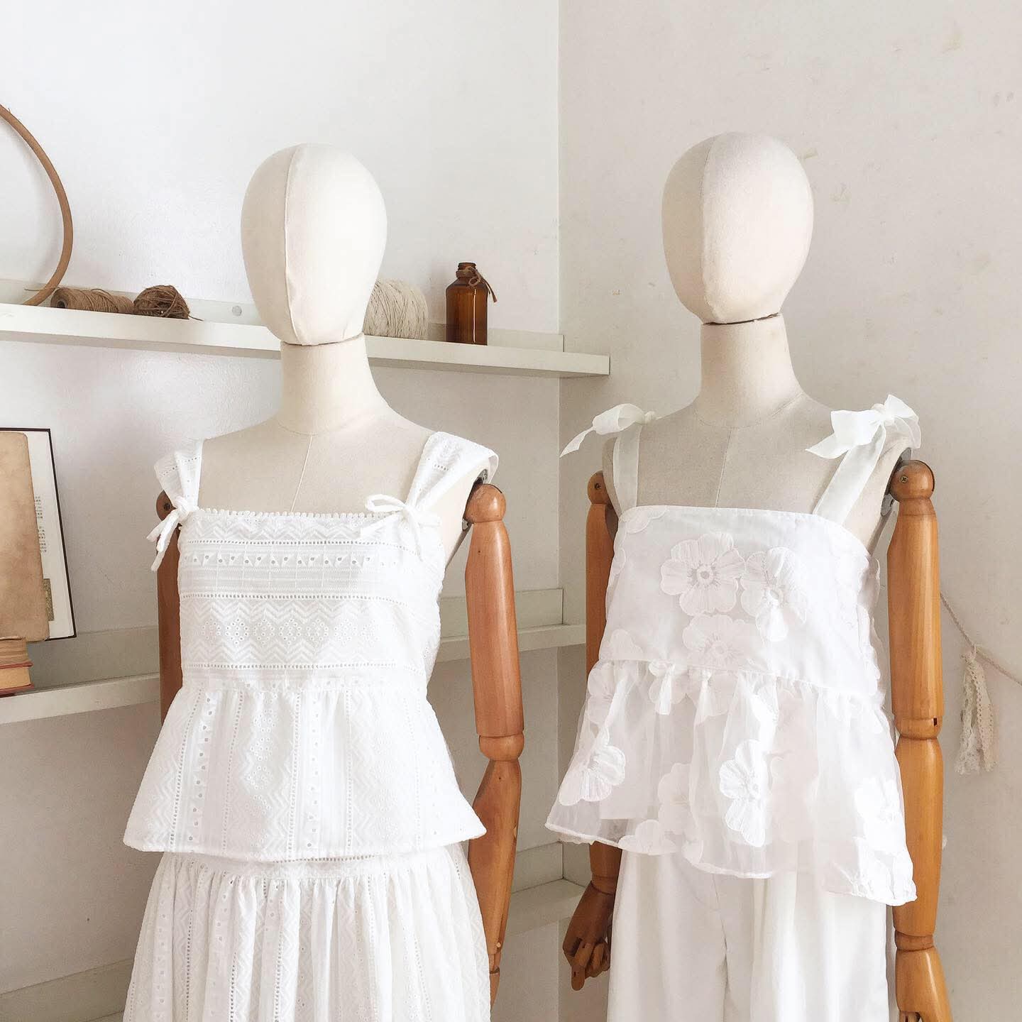Allie Broderie Anglaise Top