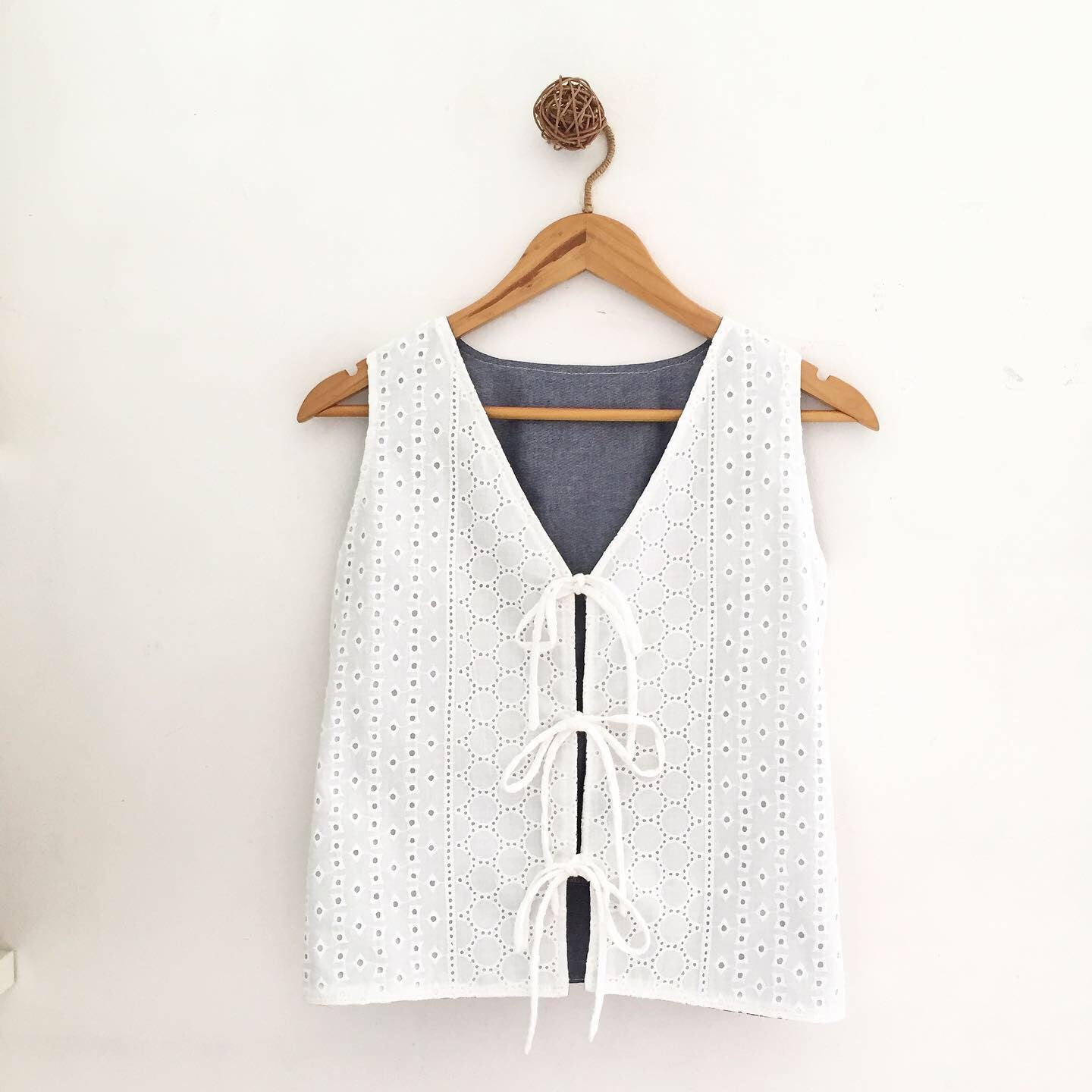 Luna Chambray + Broderie Anglaise Top