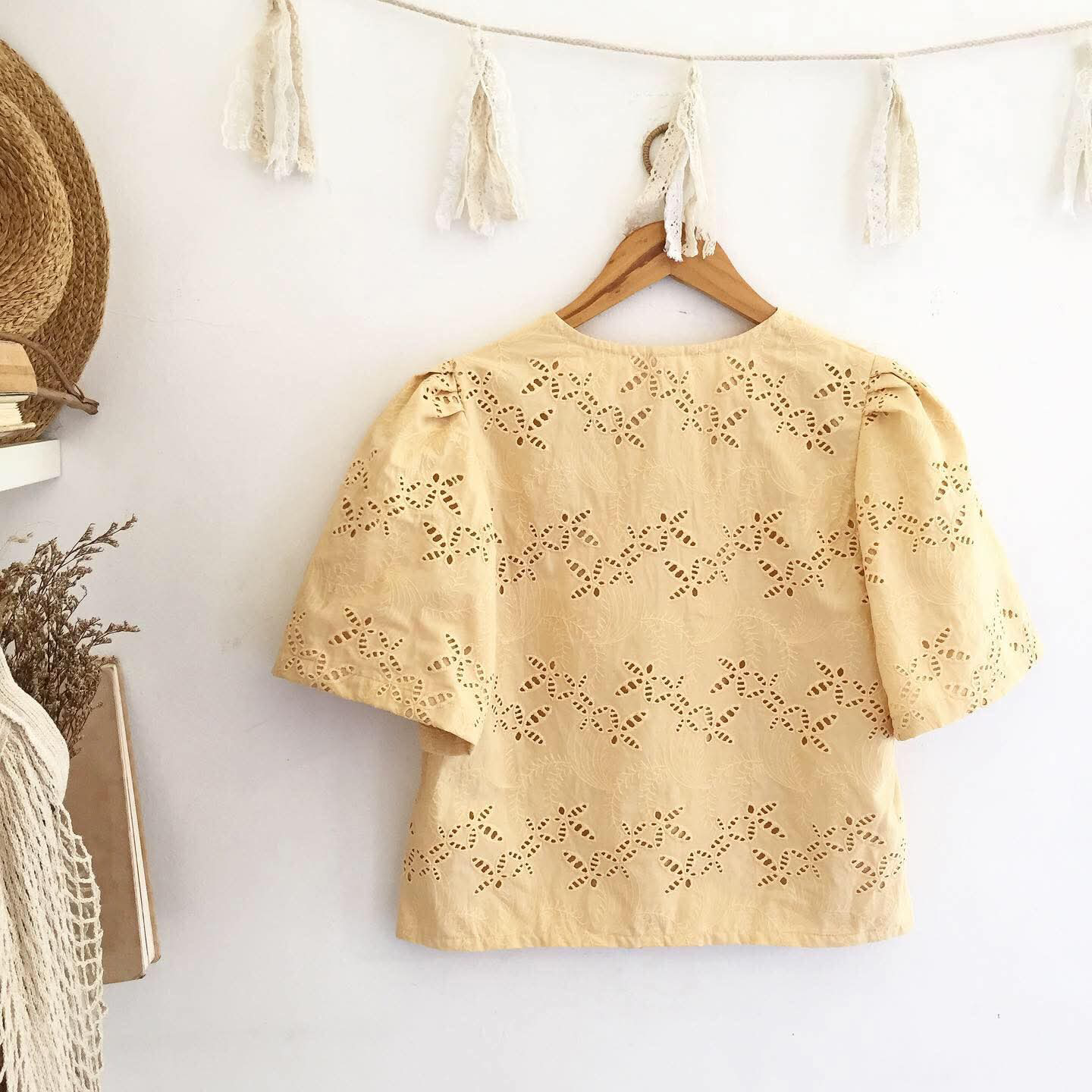 Clara Broderie Anglaise Top