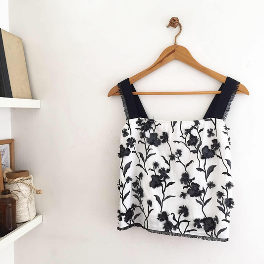 Maria Linen Broderie Top