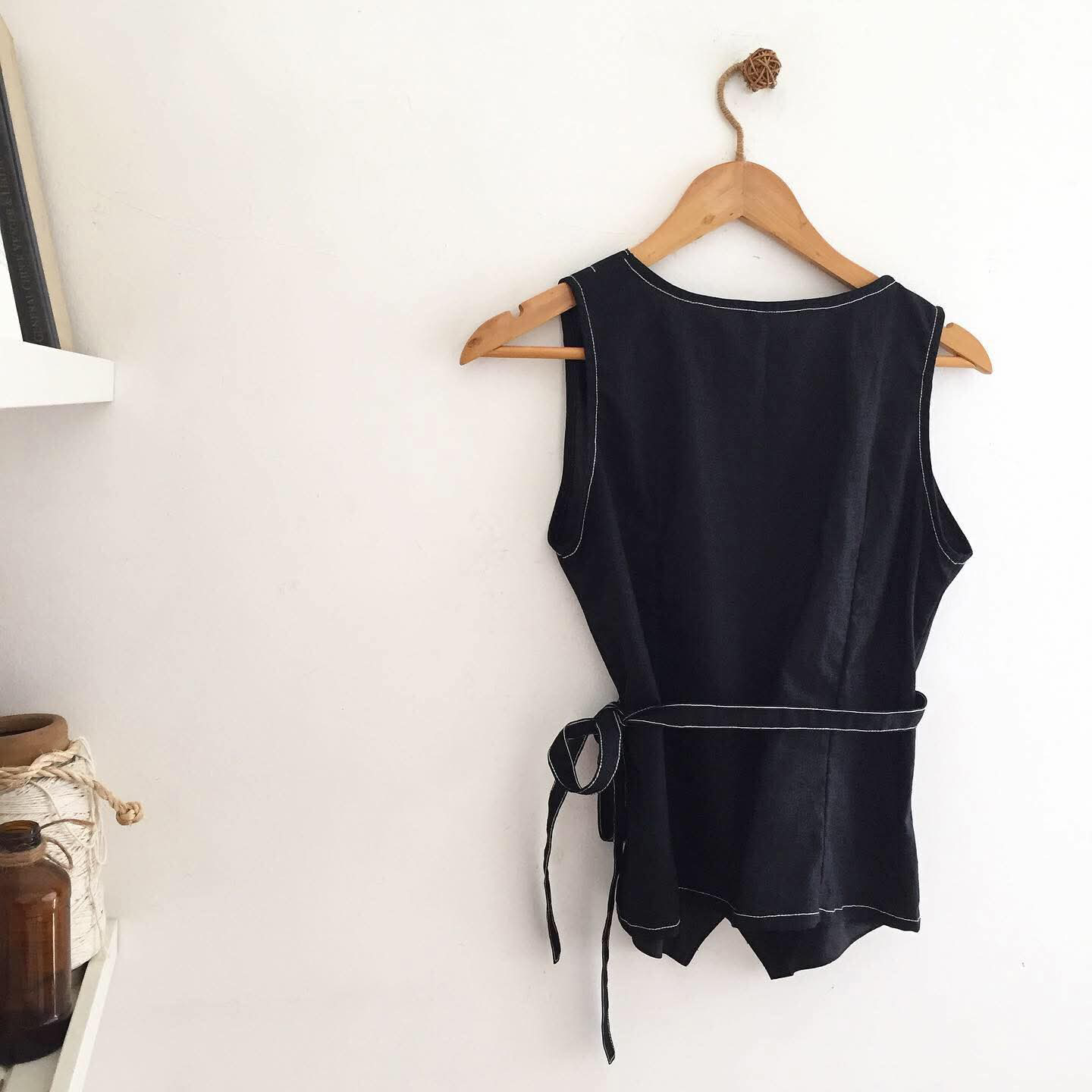 Amari Linen Top