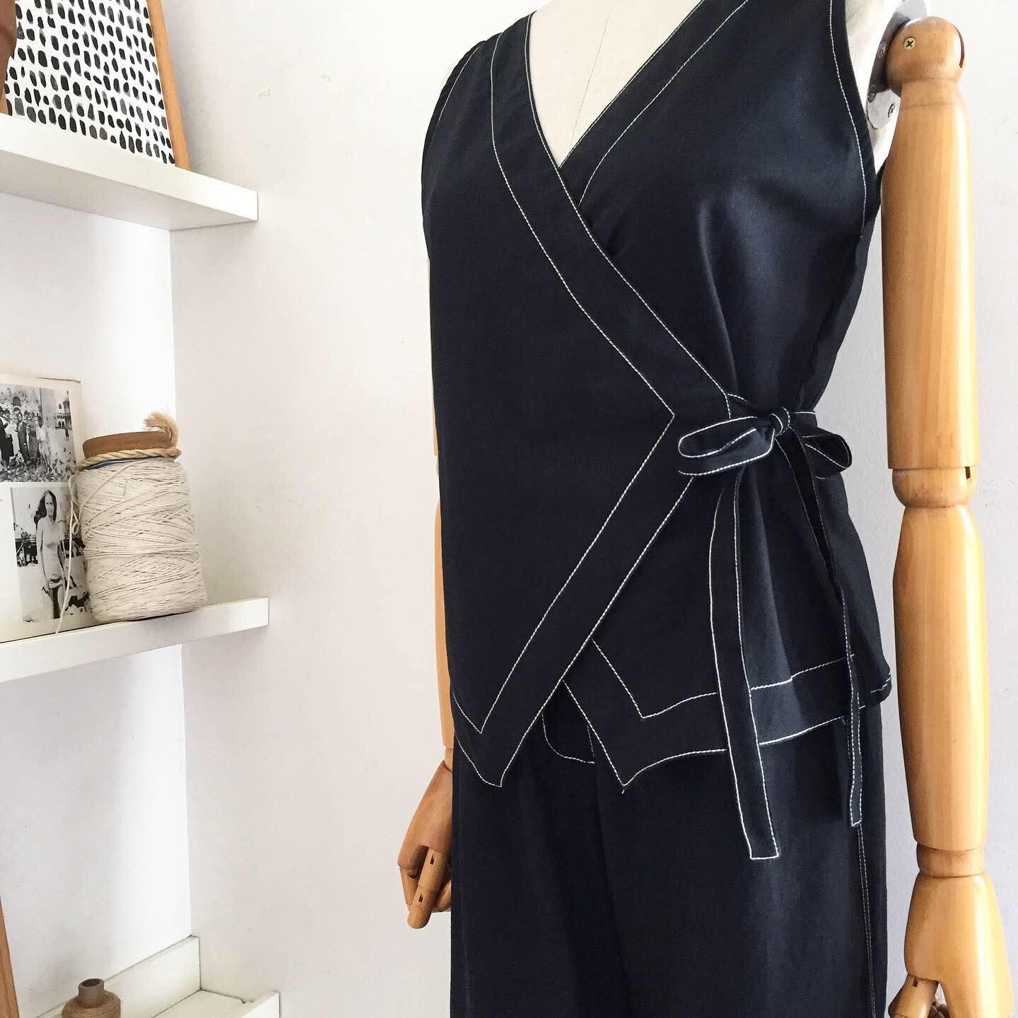 Amari Linen Top