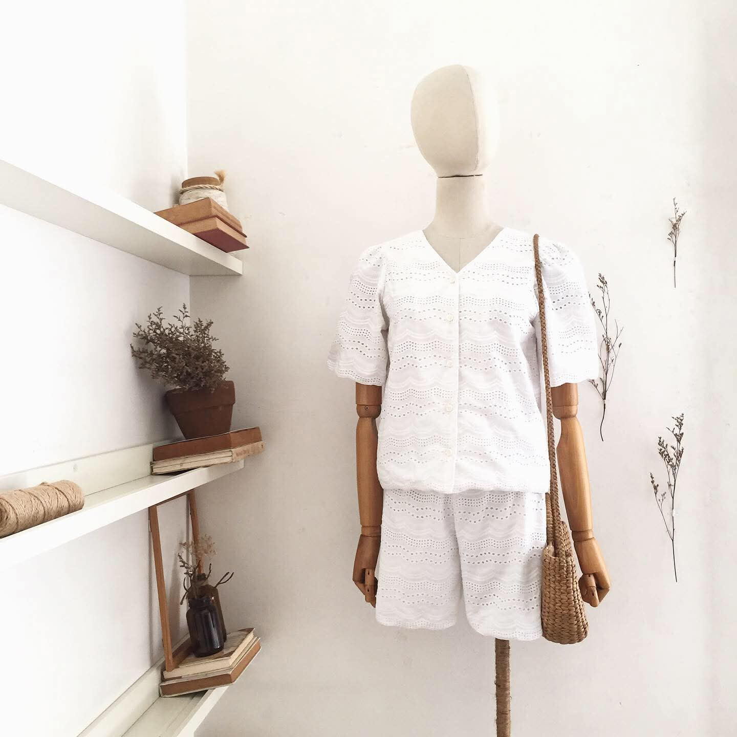 Clara Broderie Anglaise Top