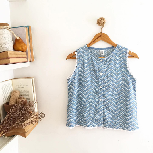 Lila Chambray Anglaise Top