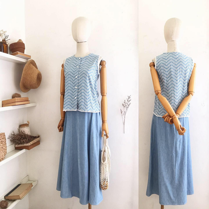 Lila Chambray Anglaise Top