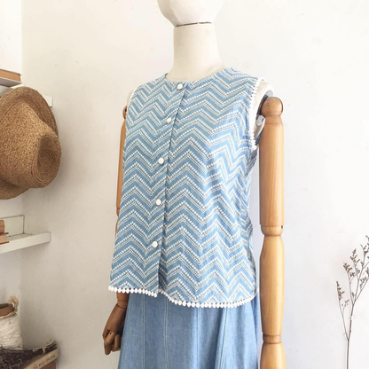Lila Chambray Anglaise Top