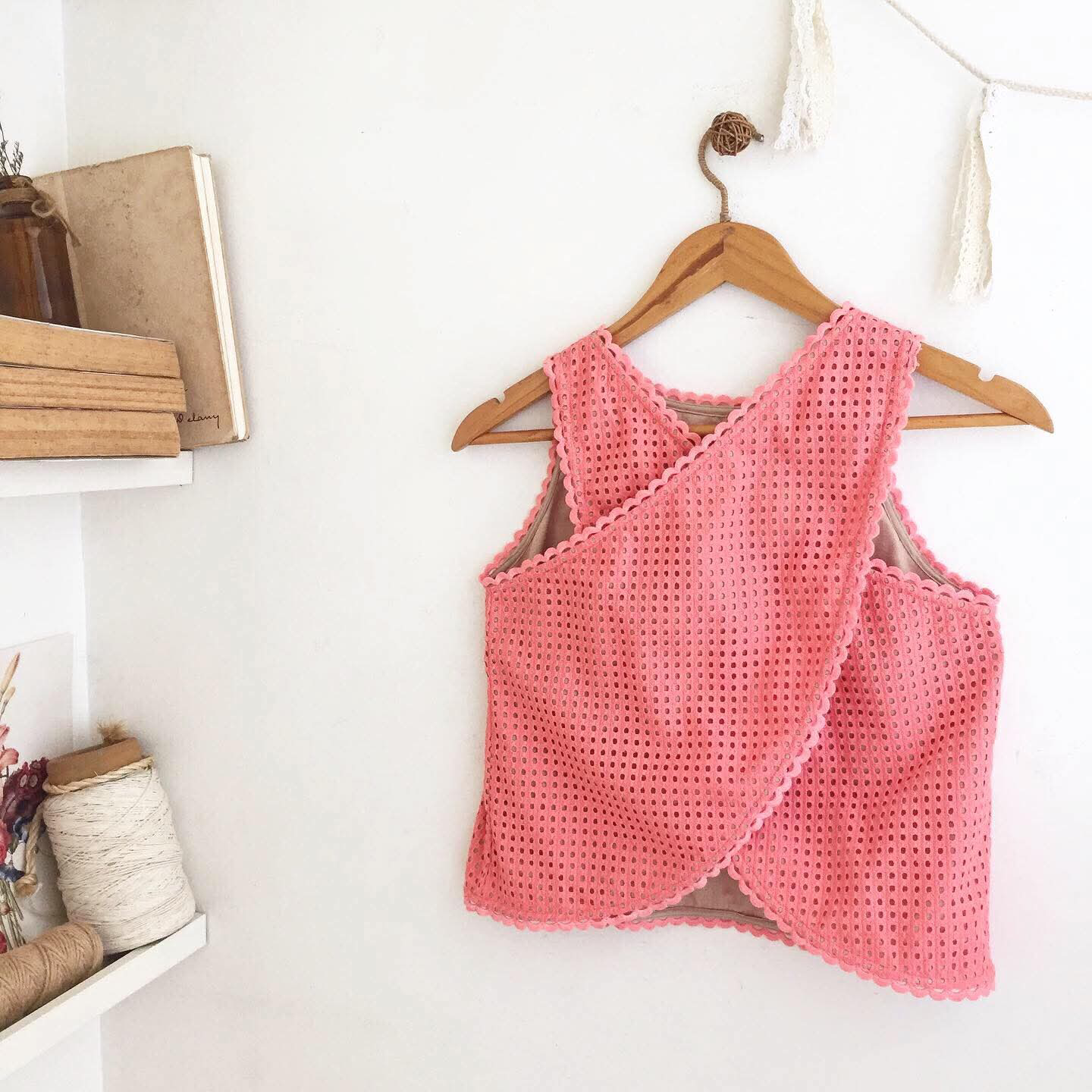 Bertha Broderie Anglaise Top