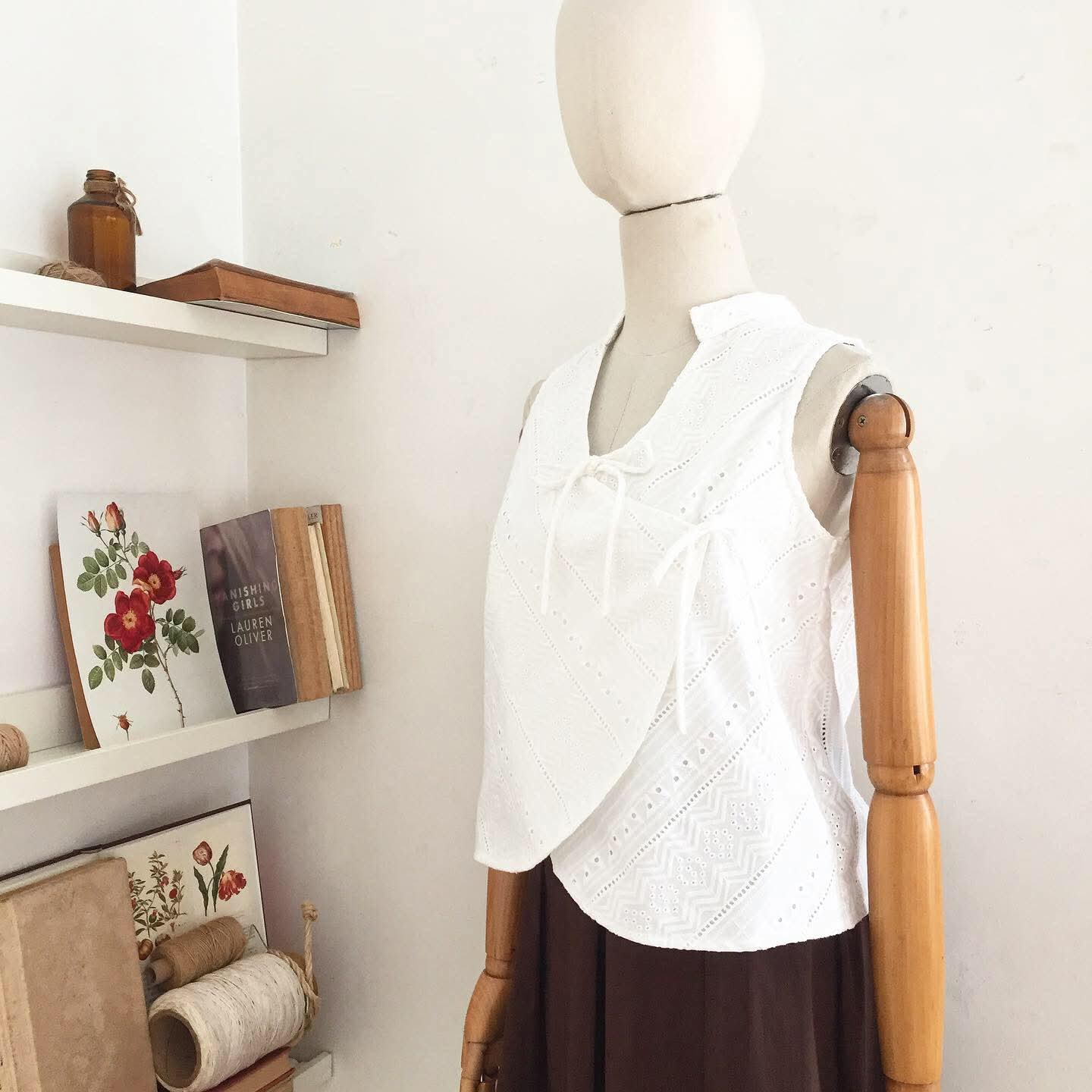 Fei Broderie Anglaise Top