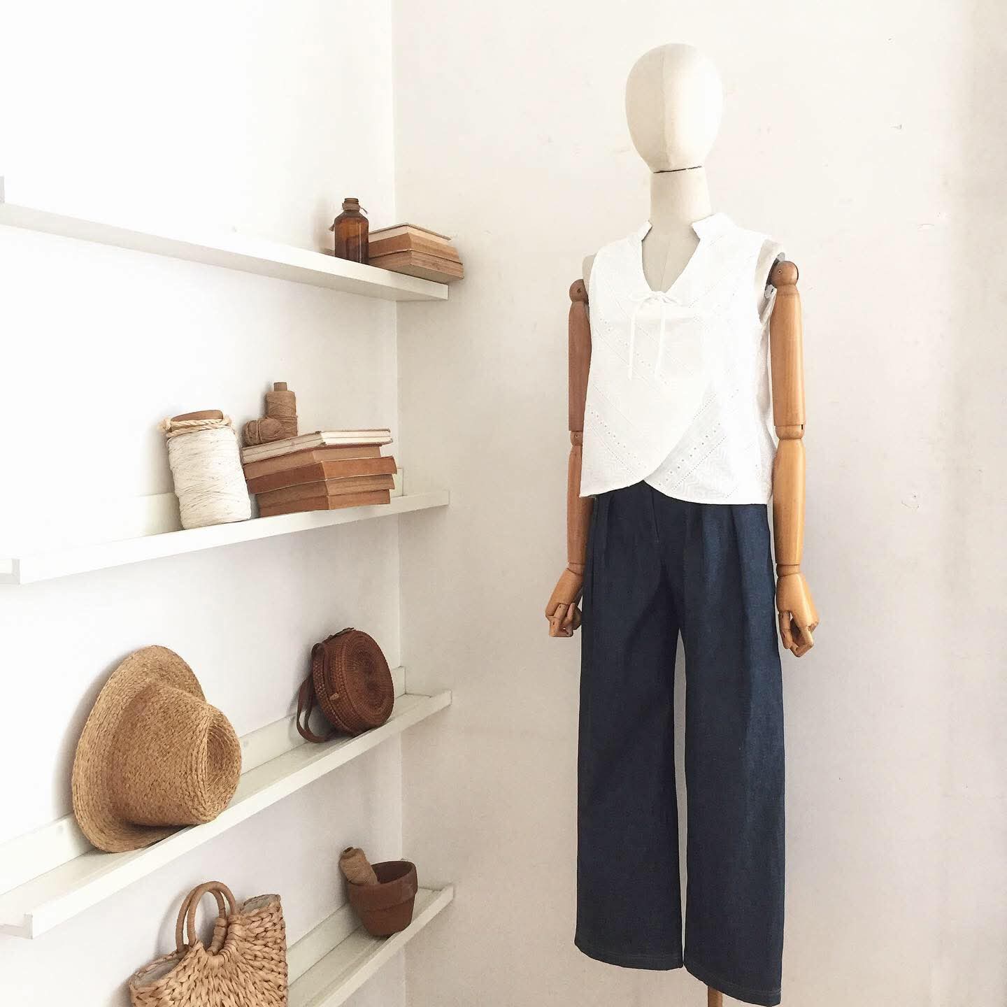 Fei Broderie Anglaise Top