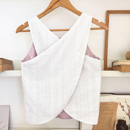 Bertha Broderie + Broderie Anglaise