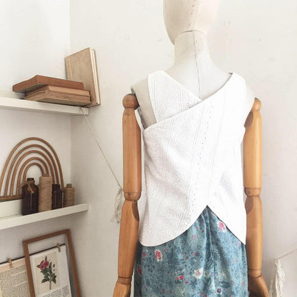 Bertha Broderie + Broderie Anglaise