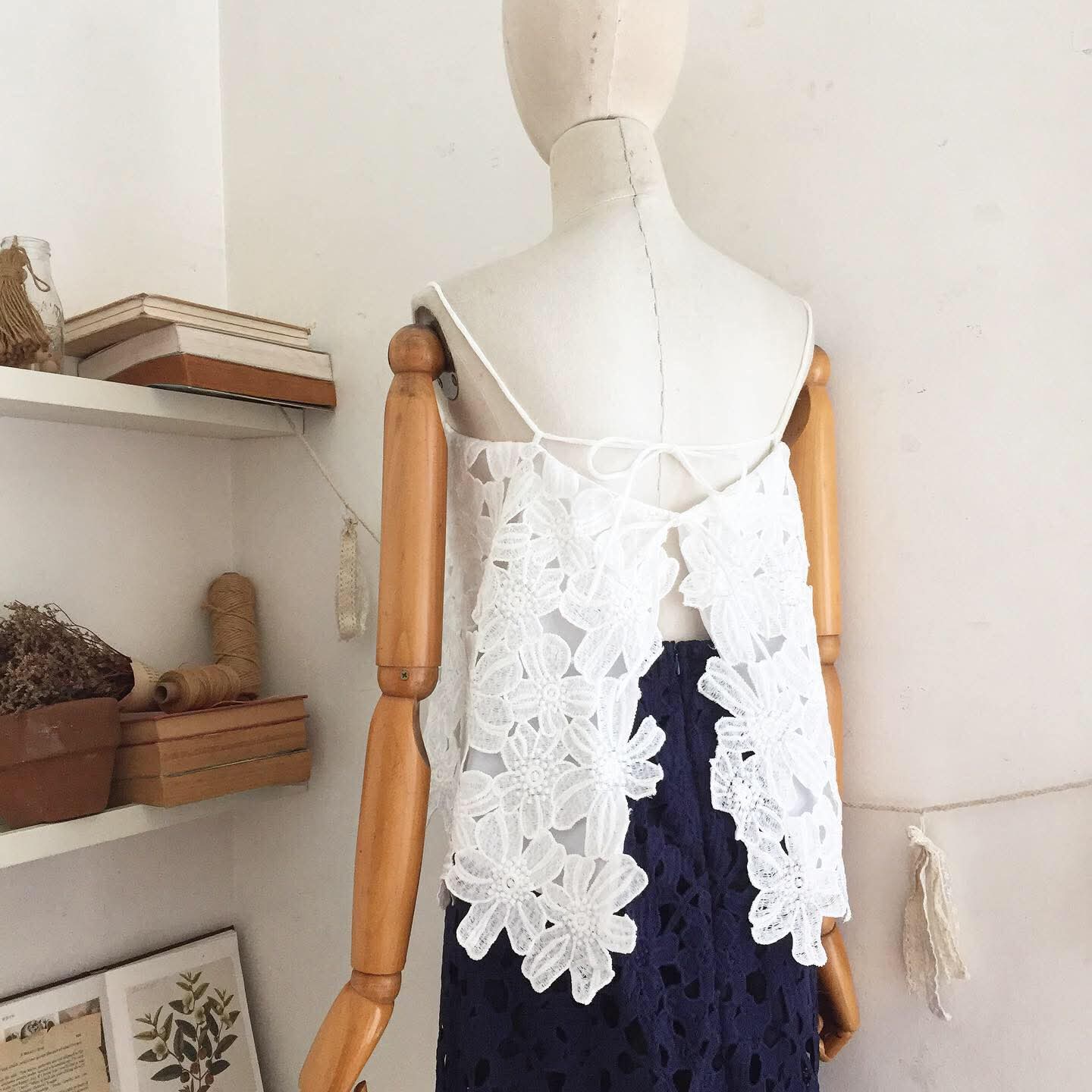Neve Lace Top