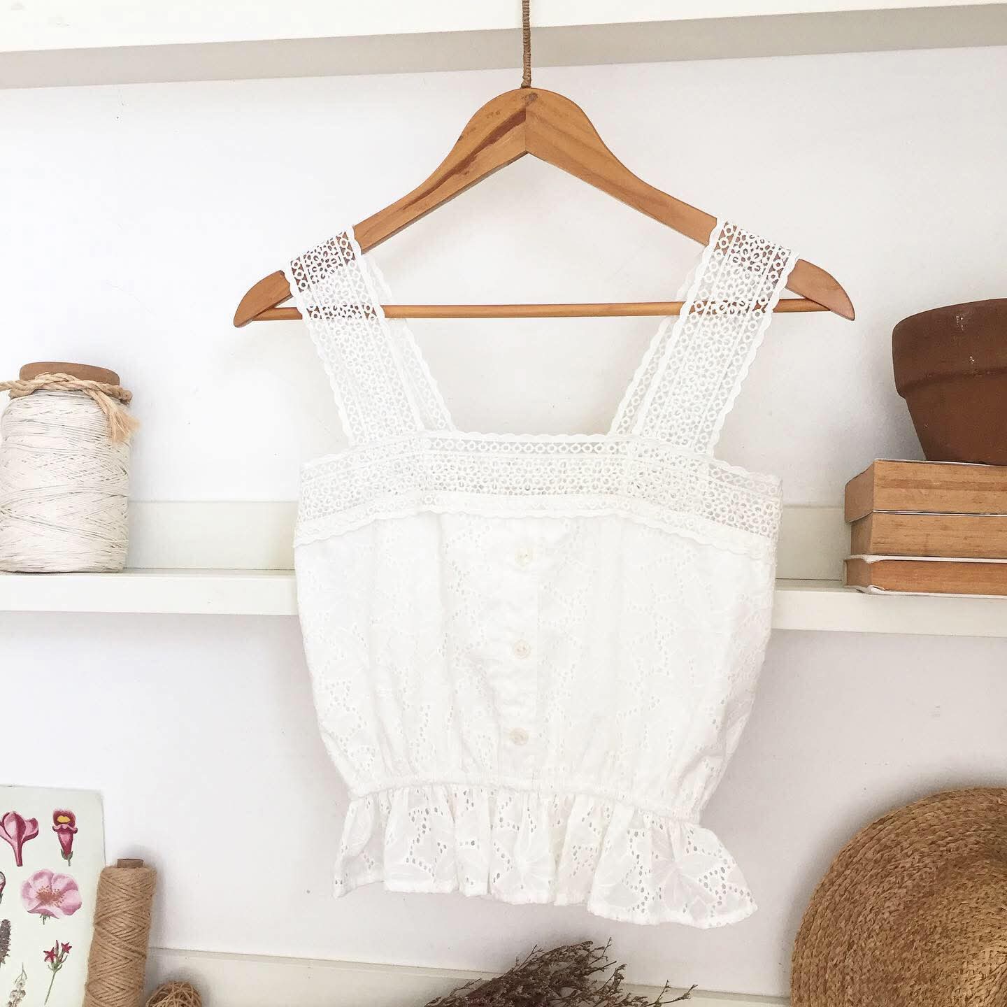 Caitlin Broderie Anglaise Top