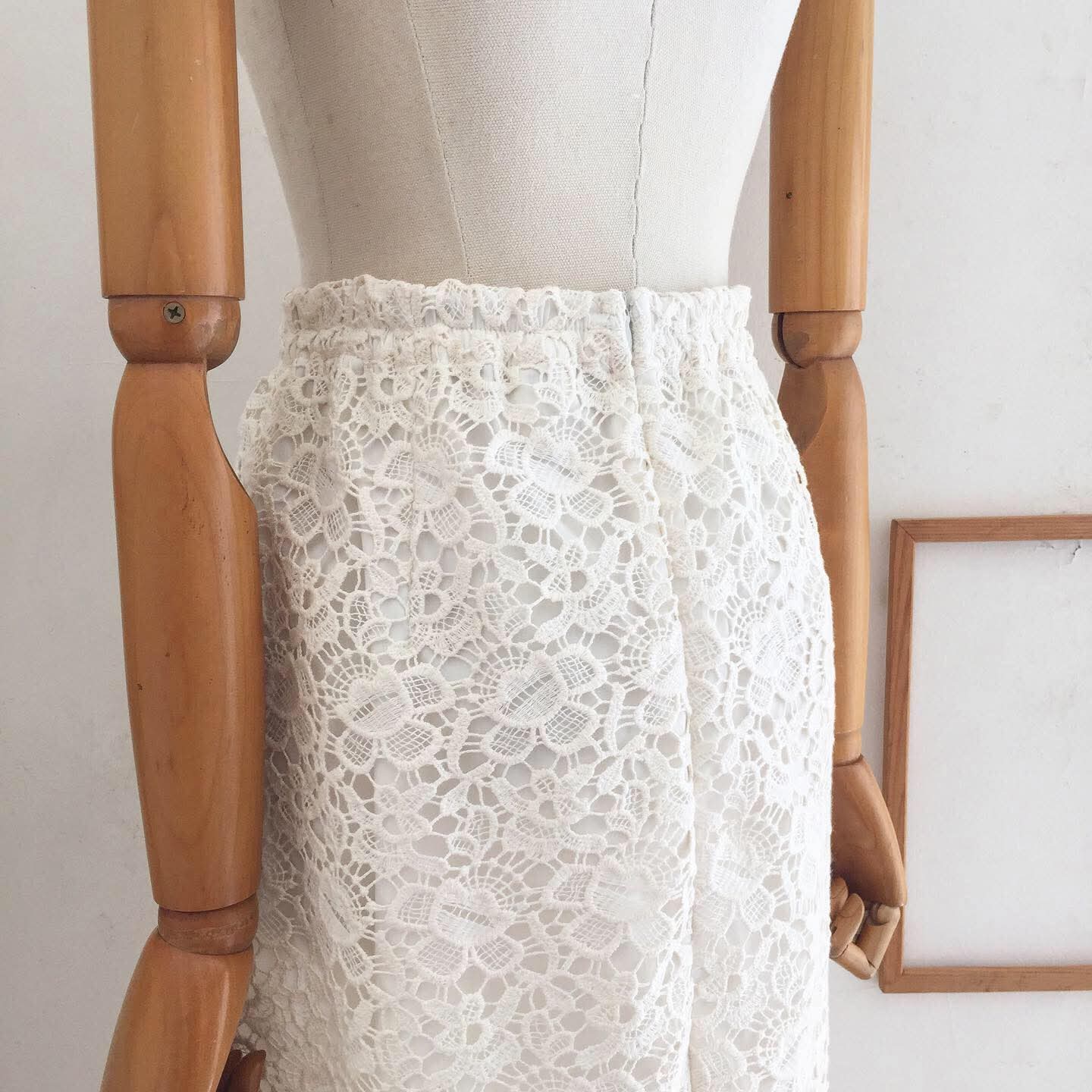 Fern Guipure Lace Skirt